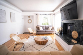 Sunny and Stylish 4BE 2BA Venice Beach Oasis